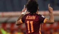 شاهد محمد صلاح يحتفل بصدارة الأهلي ويشعل غضب مشجعي الزمالك